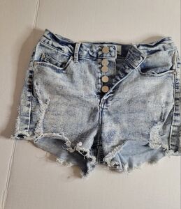 Ban Jara Juniors  High Rise Button Fly  9/28 stonwash Denim Shorts Distressed